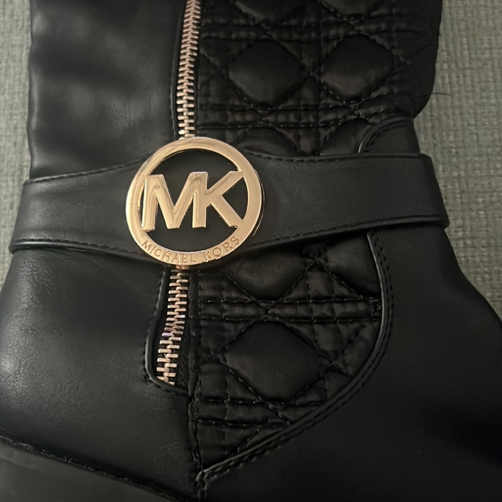 MICHAEL KORS KNEE BOOTS